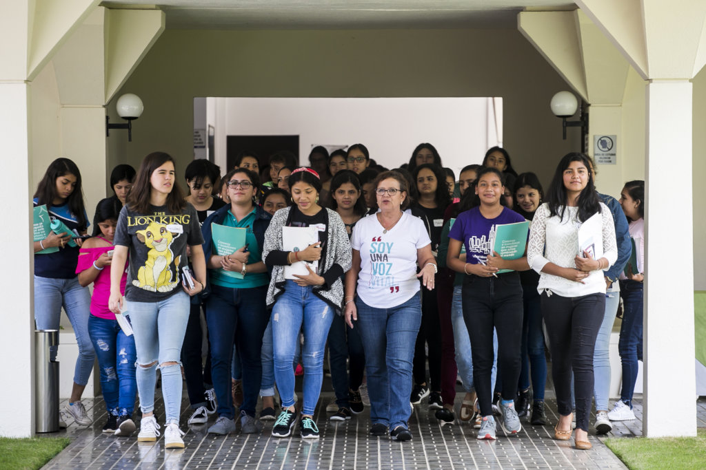 Training & mentorship for 300 Nicaraguan women.
