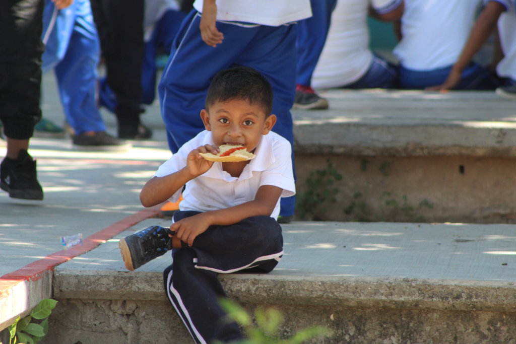 School dining room for 286 children in Oaxaca