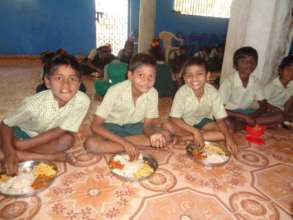 children eating