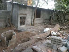 compound wall with small rooms
