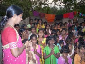 joy&children praying