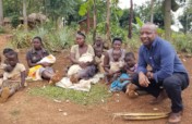 Give a new life to 200 rural Ugandan women