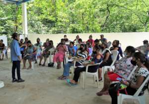 Derechos de las Mujeres / Women's Rights Workshop