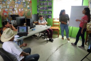 Lideres Jovenes / Youth Leaders