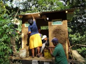 Composting dry latrines - Letrinas secas