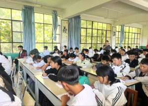 Students working in the mental health course