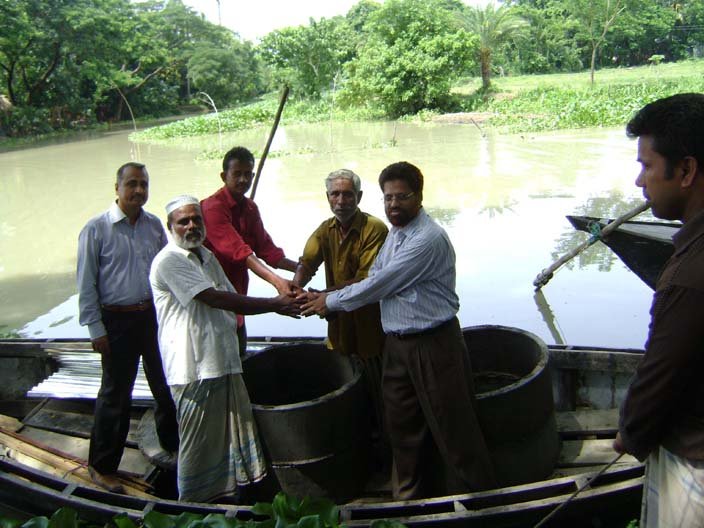 Build 100 toilets for poor Villagers in Bangladesh