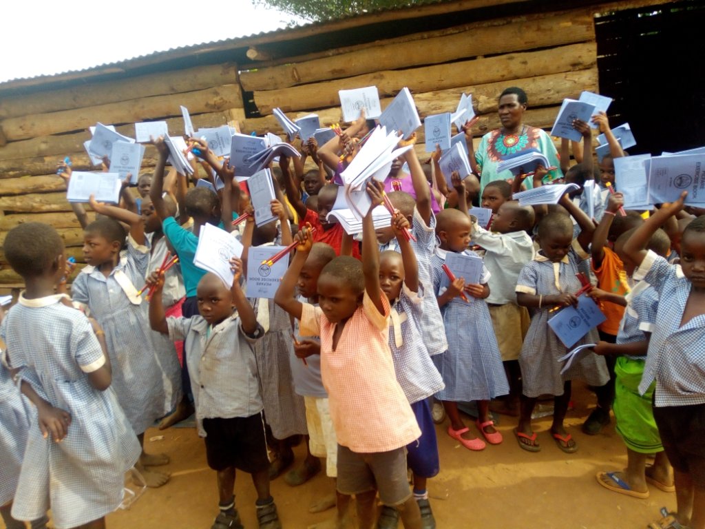 Building kindergarten for 100 kids in Uganda