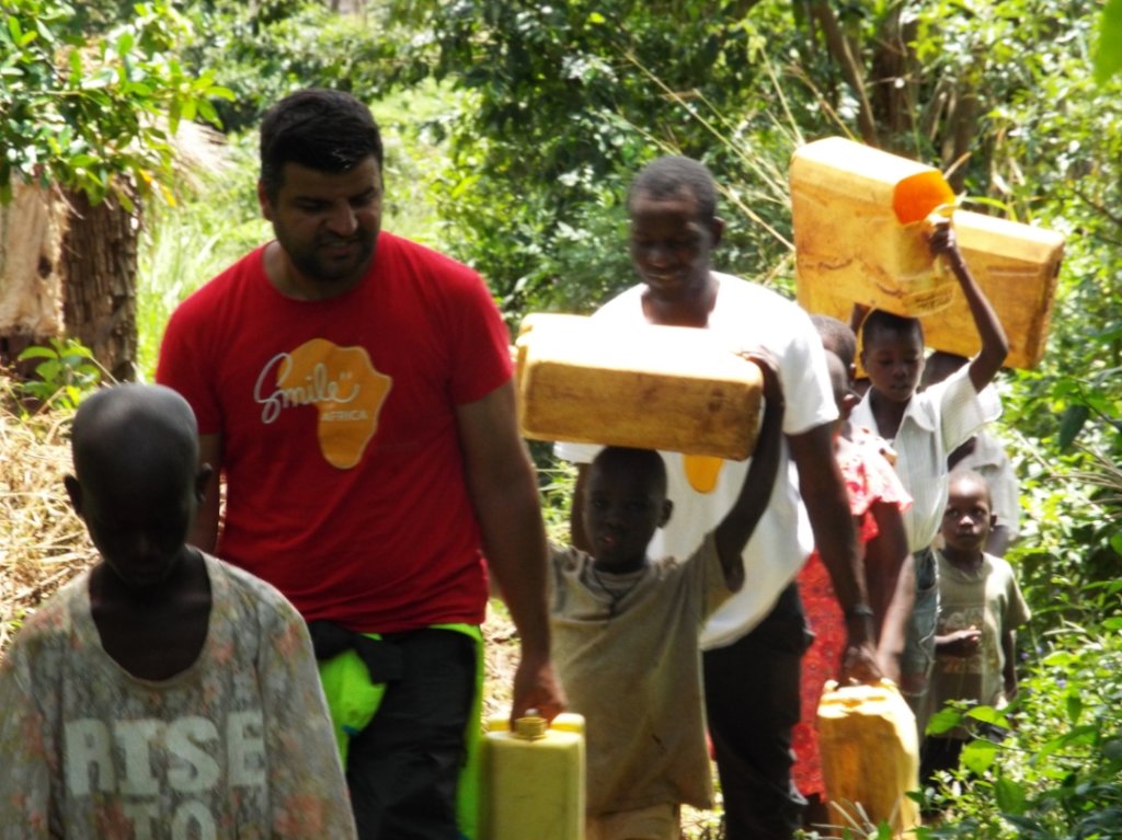 Building kindergarten for 100 kids in Uganda