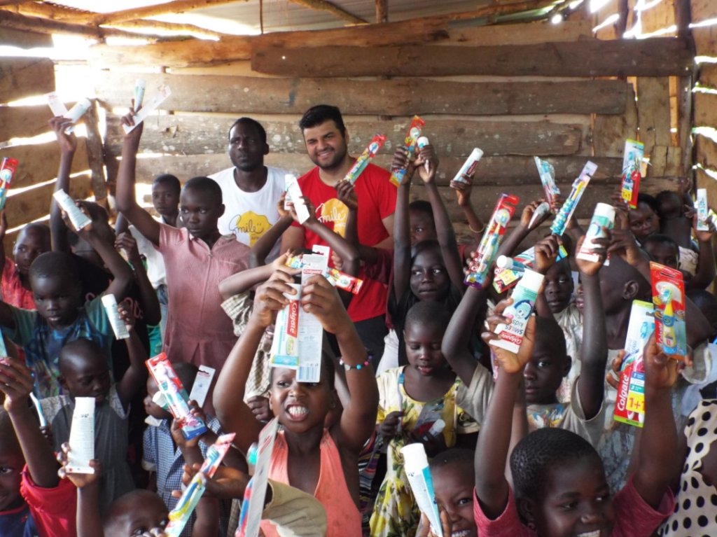 Building kindergarten for 100 kids in Uganda