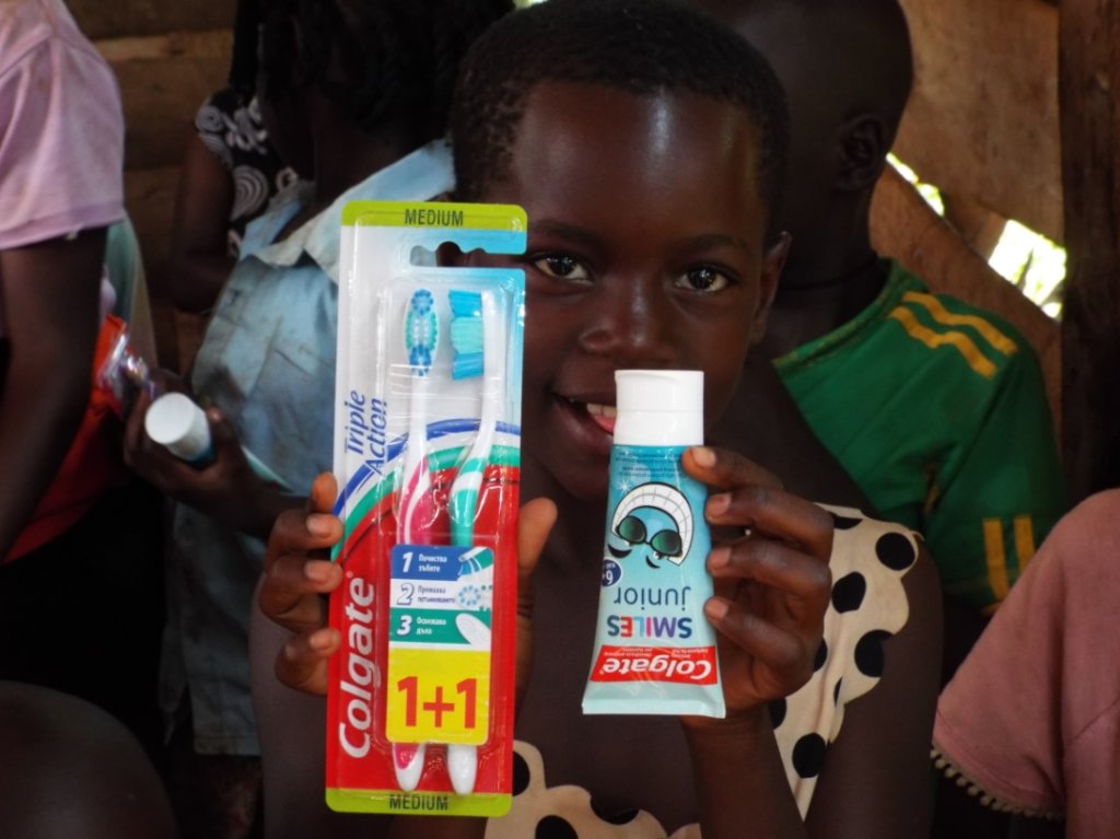 Building kindergarten for 100 kids in Uganda