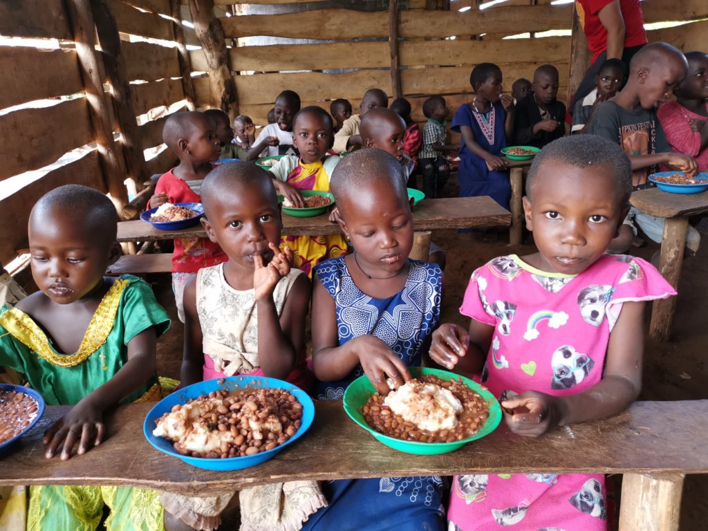 Building kindergarten for 100 kids in Uganda