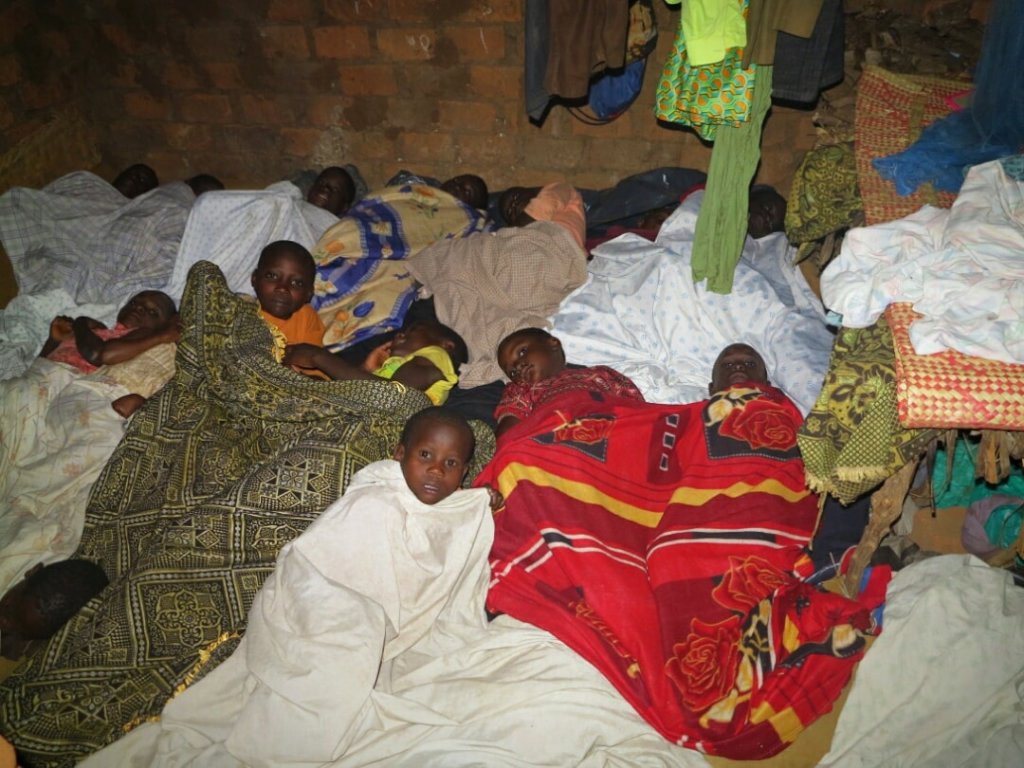 Building kindergarten for 100 kids in Uganda