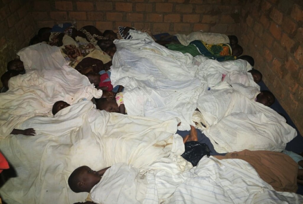 Building kindergarten for 100 kids in Uganda