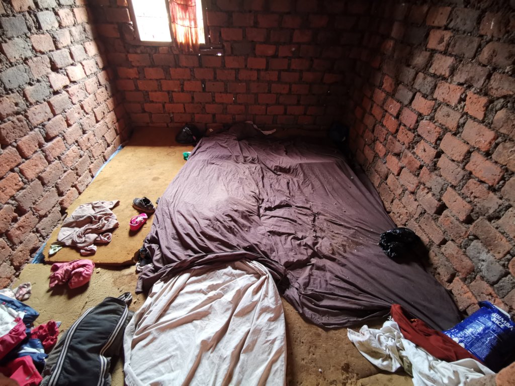 Building kindergarten for 100 kids in Uganda