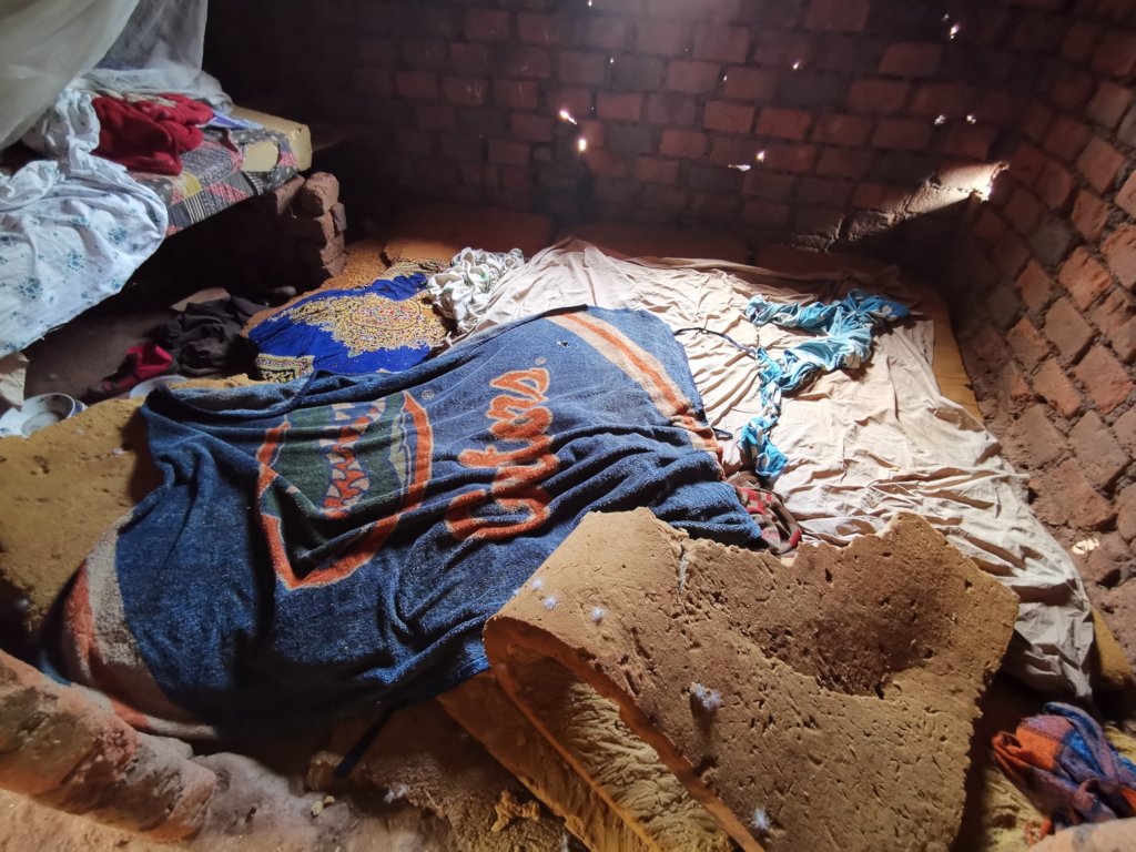 Building kindergarten for 100 kids in Uganda