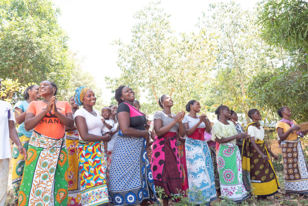 Train 10 Women + Keep Weaving Alive in Kenya