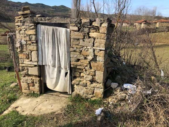 Aid for Albanian Earthquake Survivors