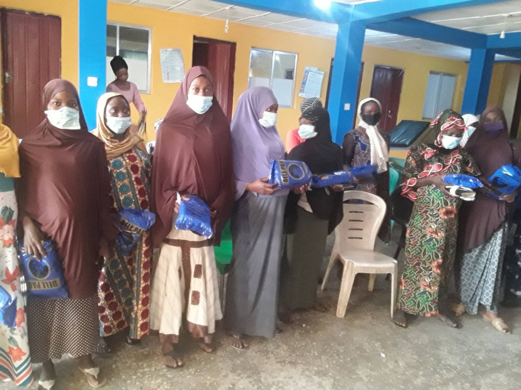 Help 1000 mothers access child birth services