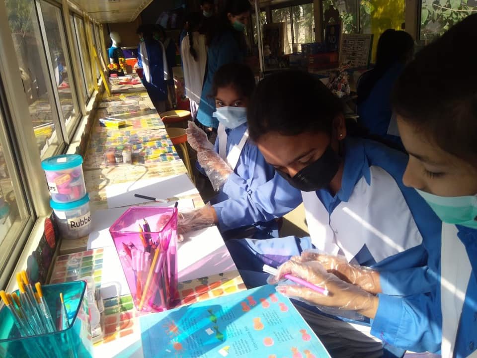 Projects on the Go - Girls Reading to Succeed