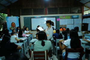 The teacher with the girls