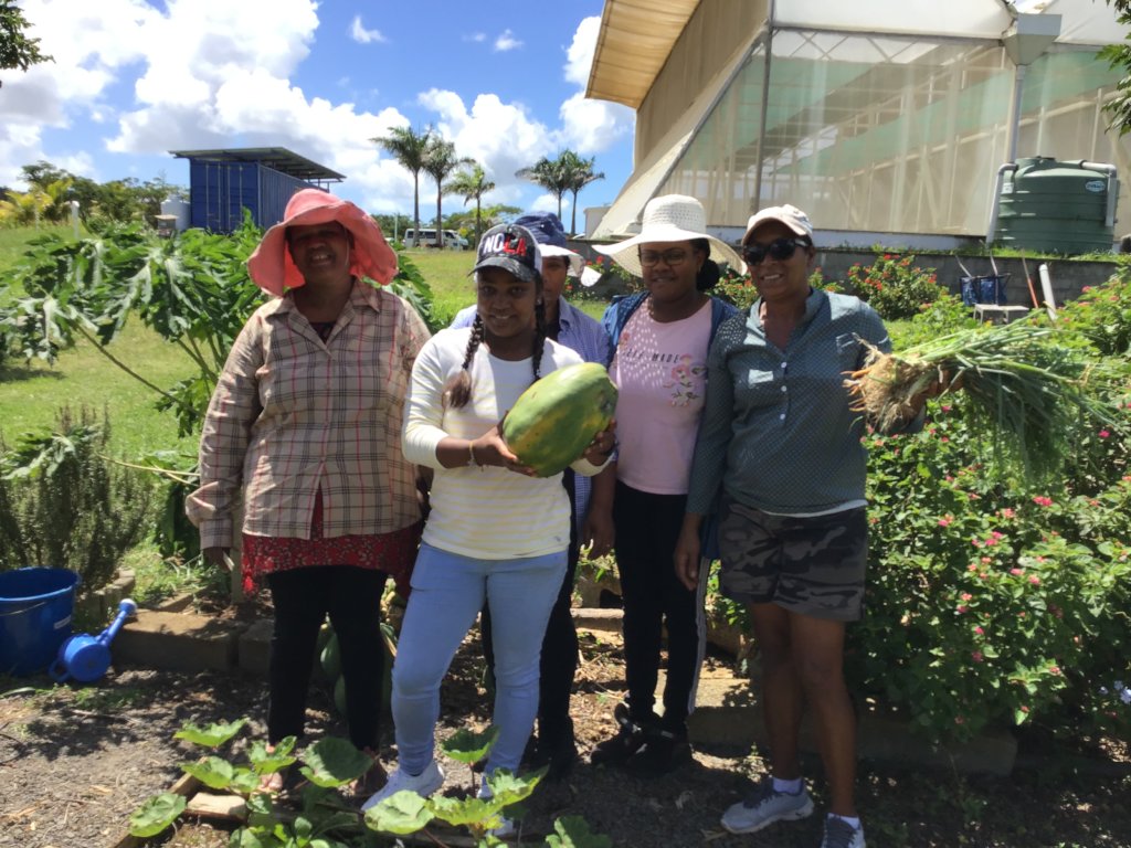 Support 15 local food entrepreneurs & teams