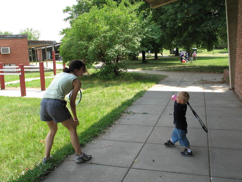 Emily Janss Helps Homeless Children in Capital!