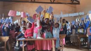 childrens with books