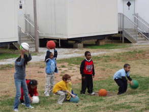 The kindergarten students begin practice