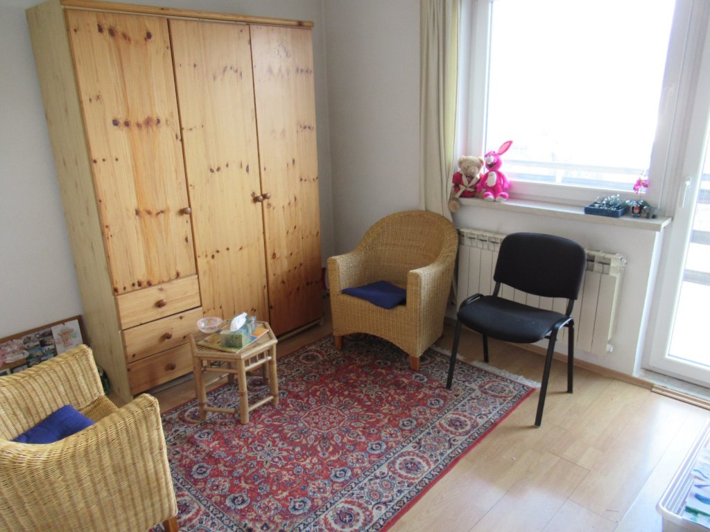 Mental health refuge: Free therapy for refugees