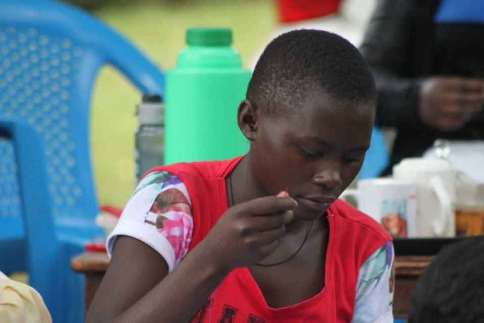 Train 700 girls to sew sanitary pads&face masks