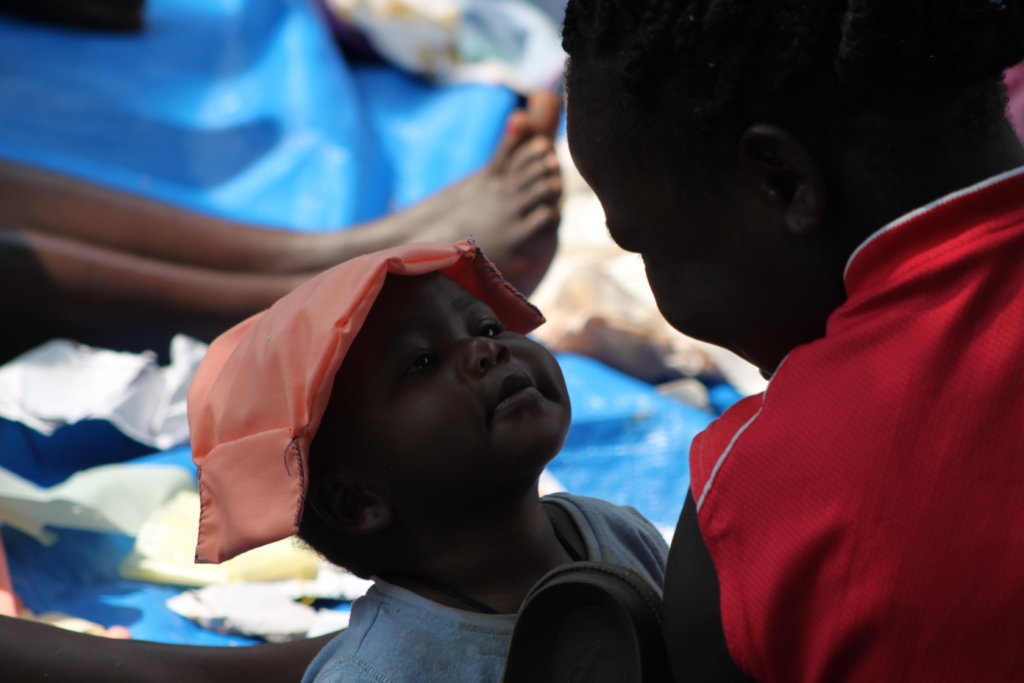 Train 700 girls to sew sanitary pads&face masks