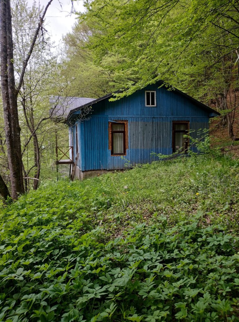 One of the cabins at camp 2