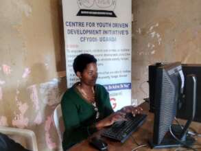 A student who studied bakery use ICT skills