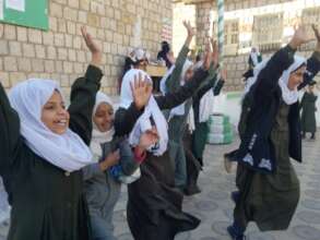 Feeding 1000 Poor Rural School Girls in Yemen