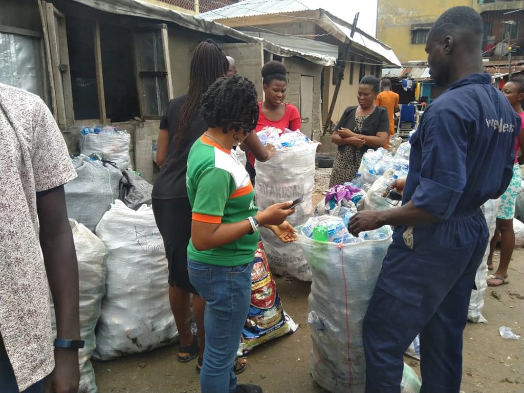 Support Recyclespay for 1000 children in Lagos