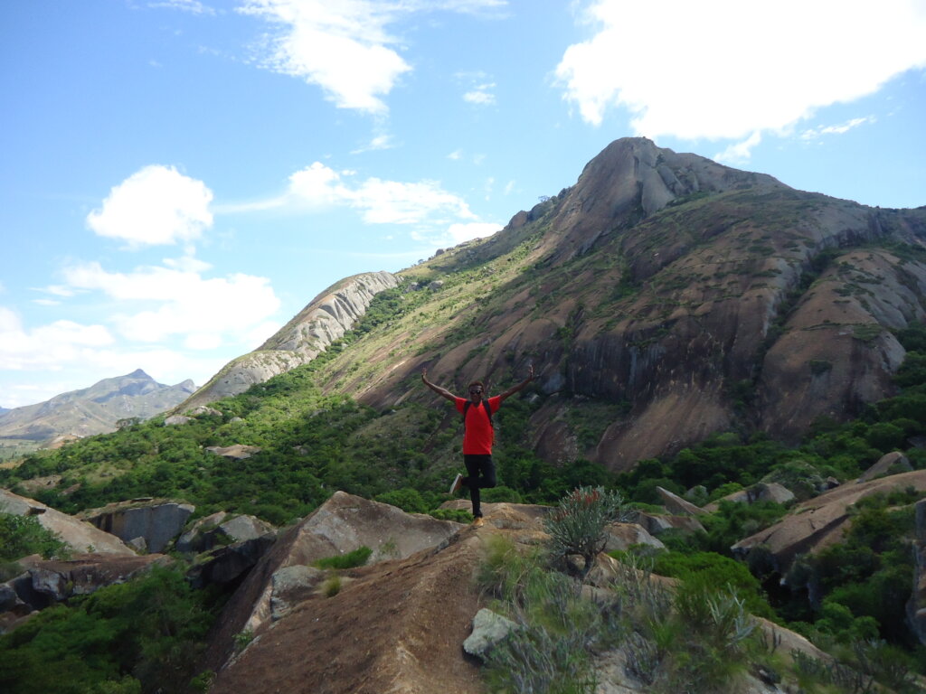 Support  Malagasy Travel Community