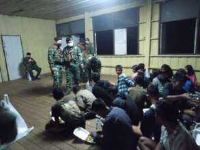 Young Burmese refugees with Thai army