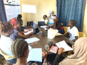 Cesear, the instructor, explains the lesson