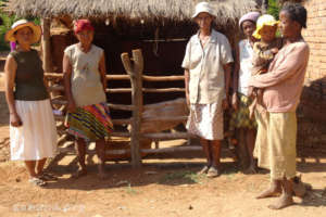 Fiarenana women's group infront of their pig pen