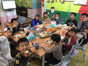 Children enjoy dinner