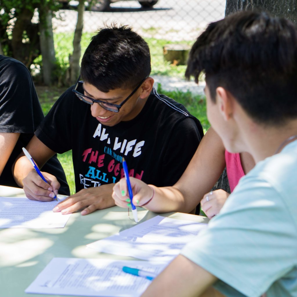 Help 11 youths to get a scholarship