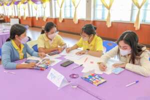 Teachers in their study groups during the Seminar.