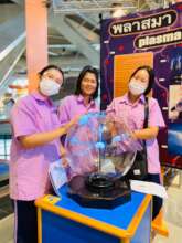 Girls enjoy numerous Nat'l Science Museum exhibits