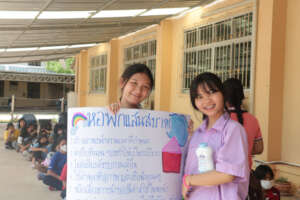 Students welcome their friends and new students.