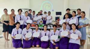 Advance STEM training: Students build tower robots