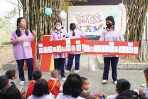 DWS volunteers teach Thai alphabet, 72 characters!