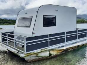Floating Ranger Station, Dehpehk-Takaiou