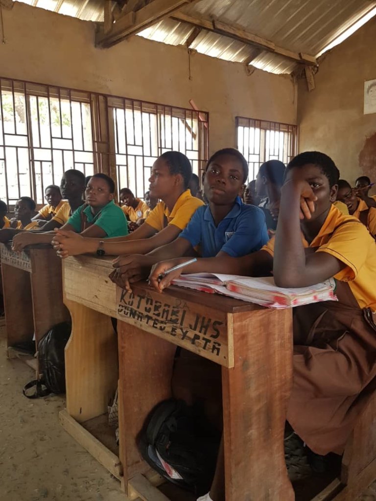 1000 DESKS FOR DEPRIVED SCHOOLS IN GHANA