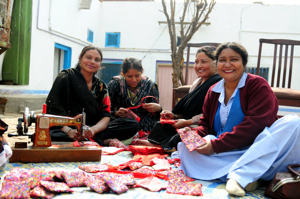 Help 300 women achieve Economic Independence